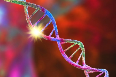 Fotografia przedstawiając helisę DNA na czerwonym tle